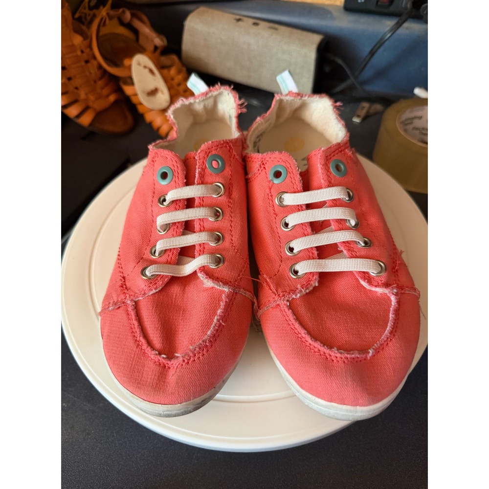 VIONIC BEACH PISMO Coral Pink Canvas Slip On Sneakers Womens 6.5 Frayed Casual